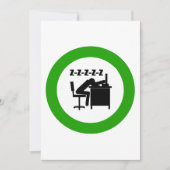 Grappige kantoormedewerker slaapt aan bureau kaart (Voorkant)