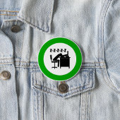 Grappige kantoormedewerker slaapt aan bureau ronde button 7,6 cm