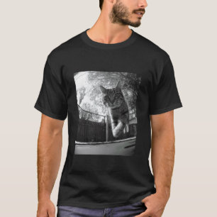 Grappige kat die op trampoline springt achtertuin t-shirt