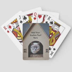 Grappige kat draagt een bril, personaliseer met uw pokerkaarten