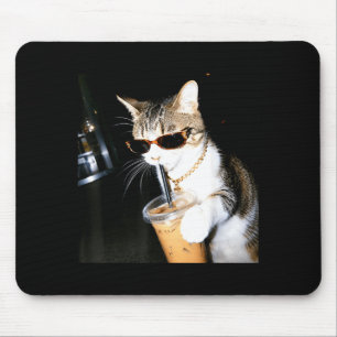Grappige Kat Drinkt IJskoude Koffie Humor Meme Kit Muismat