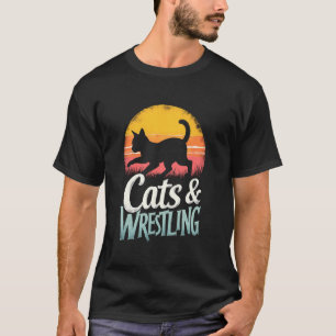 Grappige katten en worstelen - speelse kattenkunst t-shirt