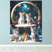 Grappige kerst Kittens op Gold Stand Canvas Afdruk (Insitu (Houten vloer))