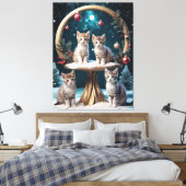 Grappige kerst Kittens op Gold Stand Canvas Afdruk (Insitu (Slaapkamer))