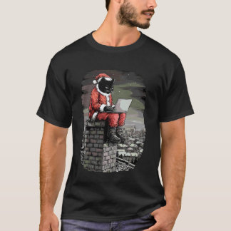 Grappige Kerstman Kat op Schoorsteen met Laptop Sc T-shirt