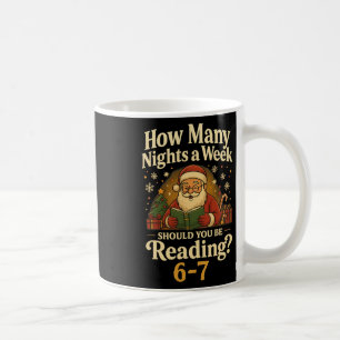 Grappige Kerstman Leest 67 Meme T-shirt Kerst Lera Koffiemok