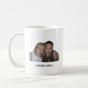 Grappige koffie meme mok – eerst koffie, dan chaos