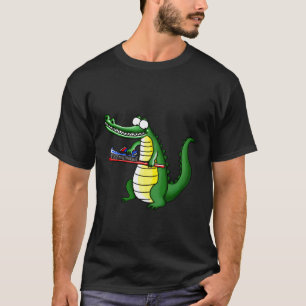 Grappige lachende krokodil die zijn tanden poetst  t-shirt