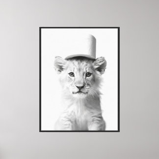 Grappige Leeuwenwelp met Toiletpapier Hoed Minimal Canvas Afdruk
