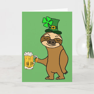 Grappige Luiaard die St. Patrick van het Bier het Kaart