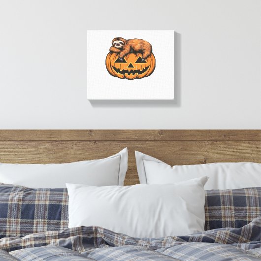 Grappige Luiaard op Halloween Pumpkin Essential T- Canvas Afdruk (Insitu (Slaapkamer))