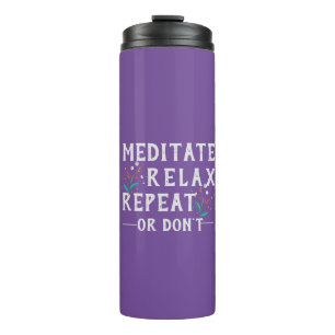 Grappige meditatie mantra   Paarse yoga Thermosbeker
