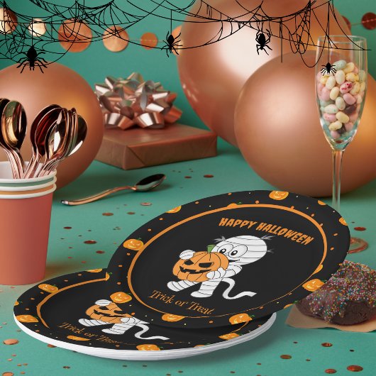 Grappige mummie lopen met Halloween pompoen partij Papieren Bordje