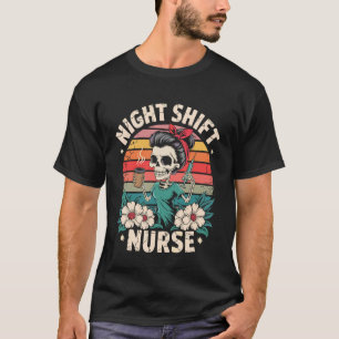 Grappige Nachtploeg Verpleegster Skelet Koffie Spu T-shirt