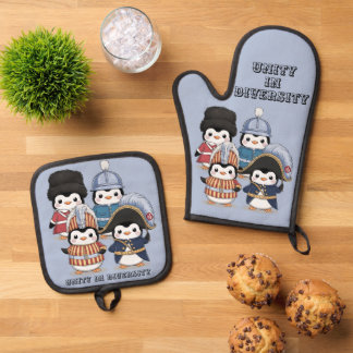 Grappige Penguin Royal Guards Eenheid in Diversite Ovenwant & Pannenlap Set
