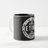 grappige pensionering, gepensioneerd, gepensioneer tweekleurige koffiemok (Voorkant links)