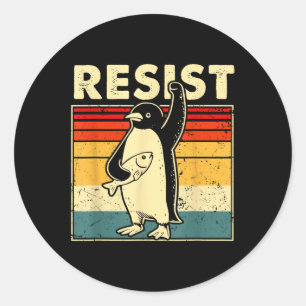 Grappige pinguïn verzet zich tegen koele pinguïns  ronde sticker