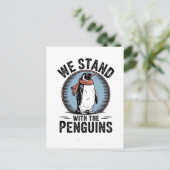 Grappige pinguïn verzet zich tegen protest tegen t uitnodiging briefkaart (Staand voorkant)