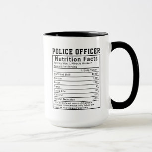 Grappige politieagent voedingsfeiten hulpsheriff c mok