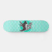 Grappige Pug; Aqua Chevron Skateboard (Horizontaal)