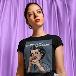 GRAPPIGE RETRO VROUW HUISVROUW KOFFIE T-SHIRTS