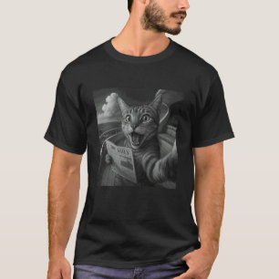 Grappige Selfie Kat Leest Krant Op Boot T-shirt