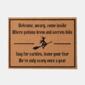 Grappige Spooky Witch Rustic Brown Minimalist Deurmat (Voorkant)