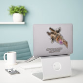 Grappige Sticker Speelse Giraffe Smile - Aangepast (Laptop op bureau)