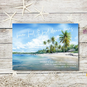 Grappige strandtrouwfoto save the date