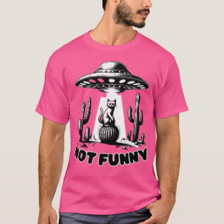 Grappige UFO-kattenontvoering zittend op een cactu T-shirt