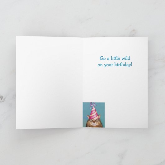 Grappige verjaardagskaart van kat en vlinder kaart (Binnen)