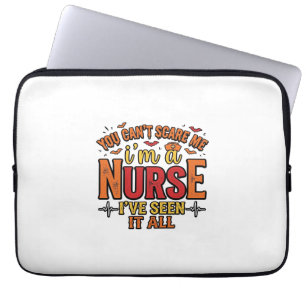 Grappige Verpleegster Halloween Je Kunt Me Niet Ba Laptop Sleeve