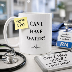 Grappige verpleegster mok “Mag ik water” NPO humor