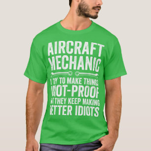 Grappige Vliegtuig mechanic fixing vliegtuigen T-shirt