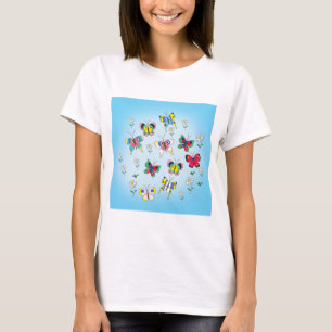 Grappige vlinders op de achtergrond van de hemel t-shirt