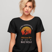 Grappige vrouw fietsen gepersonaliseerde fietsen M T-shirt