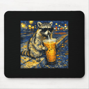 Grappige wasbeer die ijskoude koffie drinkt dier m muismat