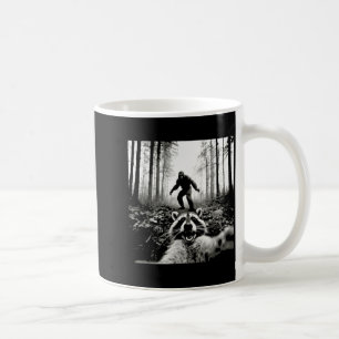 Grappige wasbeer selfie met Sasquatch Bigfoot Koffiemok