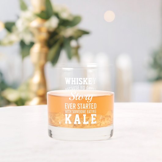 Grappige Whiskey versus Kale Quote Witte Tekst Whisky Glas (Insitu (Huwelijk))