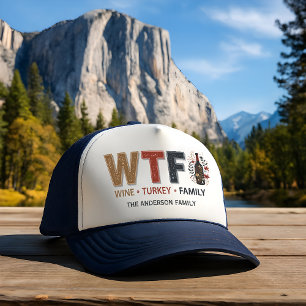 Grappige WTF Wijn Kalkoen Familie Thanksgiving Trucker Pet