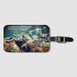 Grappige zeeleguaan onder water bagagelabel