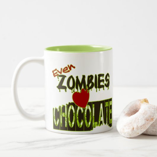 Grappige zelfs zombies hart chocolade mok (Met donut)