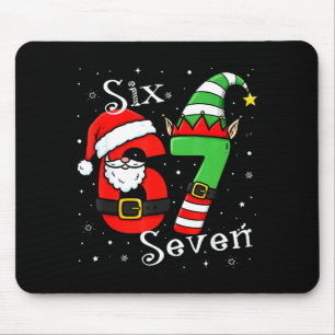 Grappige Zes Zeven 6 7 Meme Kerstman Elf Nummer Muismat