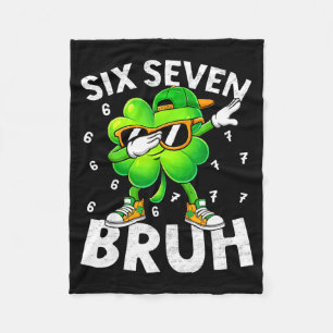 Grappige zes zeven bruh St. Patrick's Day dabbing Fleece Deken