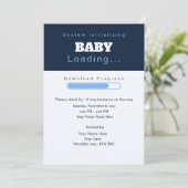 Gras Sans Serif Simple Invitation | bébé en charge (Debout devant)