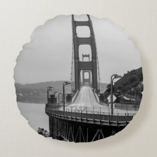 GRASCALE FOTOGRAFIE VAN KABELBRIDGE ROND KUSSEN