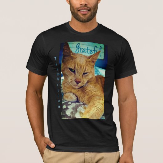 Grateful Cat T-shirt (Voorkant)
