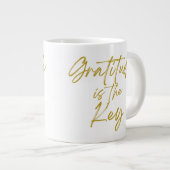 Gratitude est la clé 20 oz Jumbo Mug (Devant droit)