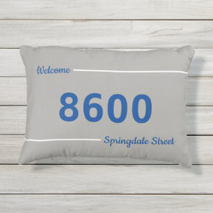 Gray and Blue House Numbers Street Adres Porch Buitenkussen