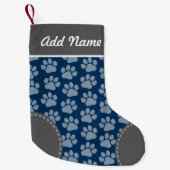 Gray and Navy Dog Paw Print Pattern Kleine Kerstsok (Voorkant)